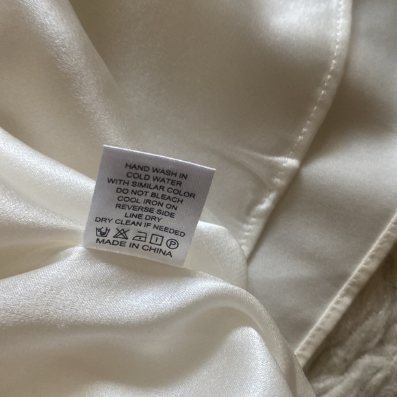 Quince Ivory Washable Stretch Silk V-Neck Cami Medium - Never worn - Picture 6 of 10